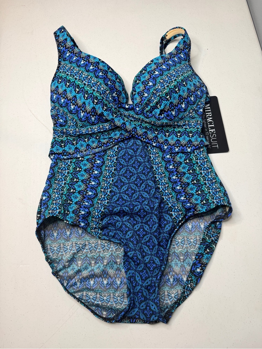 NWT Miraclesuit Mosaica Criss Cross Escape Swimsuit Size 16 - Picture 2 of 13